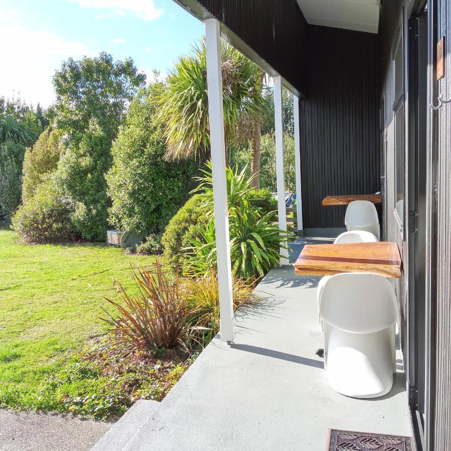 Last Light Lodge Tuatapere Exterior foto